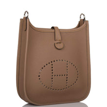 画像をギャラリービューアに読み込む, 【新品】エルメス ベージュ ドゥ ワイマール クレマンス エブリン TPM バッグ パラジウム金具