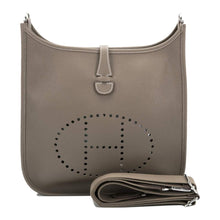 画像をギャラリービューアに読み込む, 【新品】エルメス エトゥープ クレマンス エブリンIII PM バッグ パラジウム金具