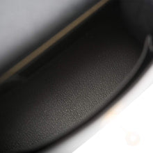 画像をギャラリービューアに読み込む, 【新品】エルメス ケリーセリエ25 |ホースシュー スタンプ (HSS)、バイカラー ノワールとブラン、エプソム レザー、ブラッシュド ゴールド ハードウェア