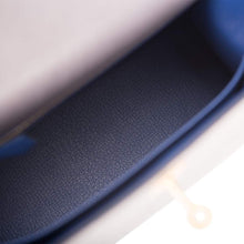 画像をギャラリービューアに読み込む, 【新品】エルメス ケリーセリエ25 |ホースシュー スタンプ (HSS)、バイカラー: グリ アゲートとブルー エレクトリック、オーストリッチ レザー、ブラッシュ ゴールド ハードウェア