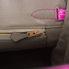 画像をギャラリービューアに読み込む, 【新品】エルメス バーキン 30 ホースシュー スタンプ (HSS) |バイカラー: ローズ シェヘラザードとグリ、シャイニー ニロティカス クロコダイル、ゴールド ハードウェア