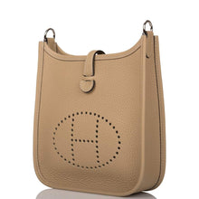 画像をギャラリービューアに読み込む, 【新品】エルメス トレンチクレマンス エブリン TPM バッグ パラジウム金具