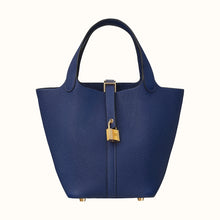 画像をギャラリービューアに読み込む, 【新品】エルメス ピコタンロック18 |トリヨン モーリス レザー、ゴールドメッキ