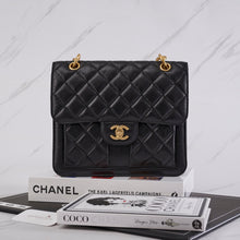 Muatkan imej ke dalam penonton Galeri, [NEW] Chanel 23S Backpack | Aged Calfskin, Gold and Ruthenium Hardware

