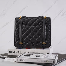 将图片加载到图库查看器中， [NEW] Chanel 23S Backpack | Aged Calfskin, Gold and Ruthenium Hardware
