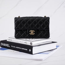 Muatkan imej ke dalam penonton Galeri, [NEW] Chanel Mini Rectangular Flap Bag | Lambskin Black &amp; Gold-Tone Metal
