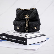 将图片加载到图库查看器中， [NEW] Chanel 23P Small Backpack | Grained Shiny Calfskin Black &amp; Gold-Tone Metal
