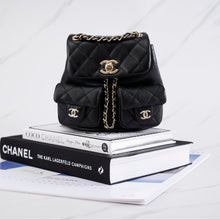 Muatkan imej ke dalam penonton Galeri, [NEW] Chanel 23P Small Backpack | Grained Shiny Calfskin Black &amp; Gold-Tone Metal
