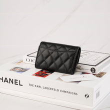 Load image into Gallery viewer, [NEW] Chanel Classic Flap Card Holder | Grained Calfskin &amp; Gold-Tone Metal Black
