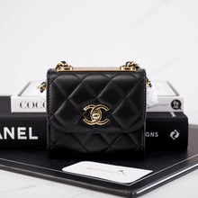 将图片加载到图库查看器中， [NEW] Chanel Trendy CC Clutch with Chain | Lambskin Black &amp; Gold-Tone Metal
