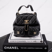 將圖片加載到圖庫查看器中， [NEW] Chanel 23A Small Backpack | Calfskin Black &amp; Gold-Tone Metal

