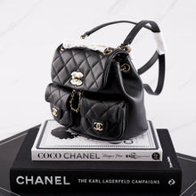 Muatkan imej ke dalam penonton Galeri, [NEW] Chanel 23A Small Backpack | Calfskin Black &amp; Gold-Tone Metal
