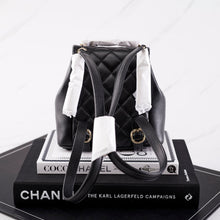 Muatkan imej ke dalam penonton Galeri, [NEW] Chanel 23A Small Backpack | Calfskin Black &amp; Gold-Tone Metal
