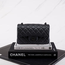 将图片加载到图库查看器中， [NEW] Chanel Mini Rectangular Flap Bag | Lambskin So Black &amp; Black Metal
