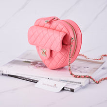 将图片加载到图库查看器中， [NEW] Chanel Heart Bag | Lambskin, Coral Pink
