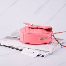 将图片加载到图库查看器中， [NEW] Chanel Heart Bag | Lambskin, Coral Pink
