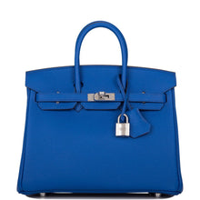 Muatkan imej ke dalam penonton Galeri, [New] Hermès Bleu Royal Verso Togo Birkin 25cm Palladium Hardware
