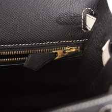 Muatkan imej ke dalam penonton Galeri, [NEW] Hermès Kelly Sellier 25 | Horseshoe Stamp (HSS), Bi-Color: Noir and Craie, Epsom Leather, Brushed Gold Hardware
