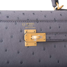 Load image into Gallery viewer, [NEW] Hermès Kelly Sellier 25 | Horseshoe Stamp (HSS), Bi-Color: Gris Agate and Bleu Electric, Ostrich Leather, Brushed Gold Hardware
