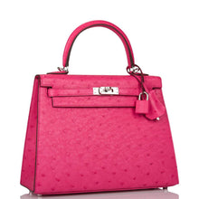 Load image into Gallery viewer, [NEW] Hermès Kelly Sellier 25 | Rose Tyrien, Ostrich Leather, Palladium Hardware
