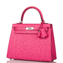 Load image into Gallery viewer, [NEW] Hermès Kelly Sellier 25 | Rose Tyrien, Ostrich Leather, Palladium Hardware
