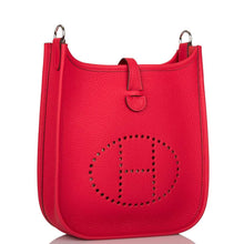Muatkan imej ke dalam penonton Galeri, [New] Hermès Rouge de Coeur Clemence Evelyne TPM Bag Palladium Hardware
