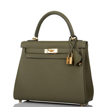 Load image into Gallery viewer, [NEW] Hermès Kelly Retourne 25 | Vert Veronese, Togo Leather, Gold Hardware
