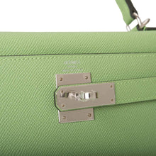 Load image into Gallery viewer, [NEW] Hermès Kelly Sellier 28 | Vert Criquet, Epsom Leather, Palladium Hardware
