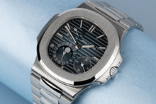 Load image into Gallery viewer, [New] Patek Philippe Nautilus Moon Phases 5712/1A-001
