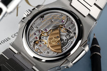 Load image into Gallery viewer, [New] Patek Philippe Nautilus Moon Phases 5712/1A-001
