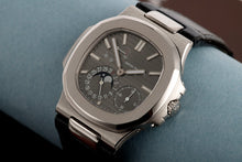 Load image into Gallery viewer, [Pre-owned] Patek Philippe Nautilus 5712G-001
