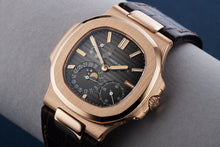 Load image into Gallery viewer, [Pre-owned] Patek Philippe Nautilus 5712R-001
