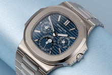 Load image into Gallery viewer, [Pre-owned] Patek Philippe Nautilus 5740/1G-001
