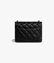 将图片加载到图库查看器中， [NEW] Chanel Mini Square Flap Bag | Lambskin Black &amp; Gold-Tone Metal
