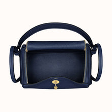 Muatkan imej ke dalam penonton Galeri, [New] Hermès Lindy 26 | Bleu Nuit, Taurillon Clemence Leather, Gold Hardware
